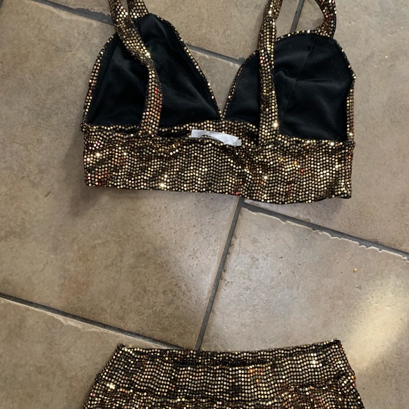 Good sequence crop top and mini skirt - Picture 1 of 3